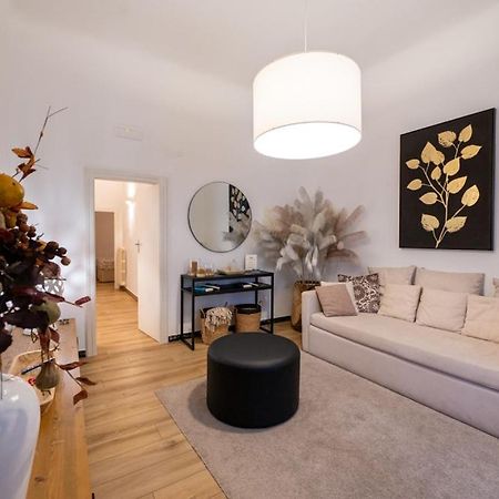 Dea Luxury Casa Vacanze- Zona Chiesa A Trullo - アルベロベッロ エクステリア 写真