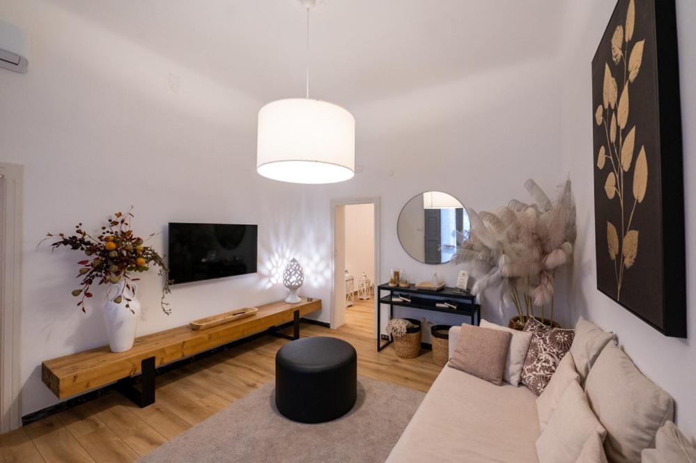 Dea Luxury Casa Vacanze- Zona Chiesa A Trullo - アルベロベッロ エクステリア 写真