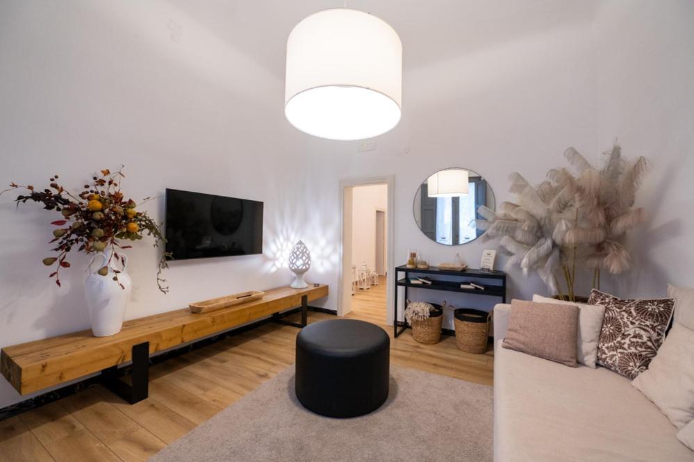 Dea Luxury Casa Vacanze- Zona Chiesa A Trullo - アルベロベッロ エクステリア 写真