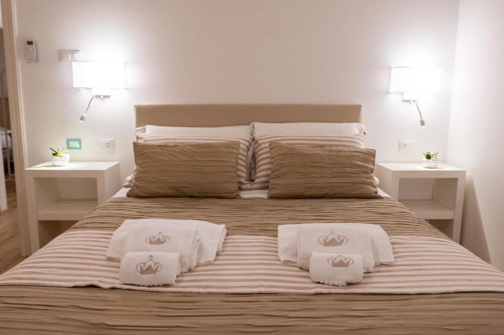 Dea Luxury Casa Vacanze- Zona Chiesa A Trullo - アルベロベッロ エクステリア 写真